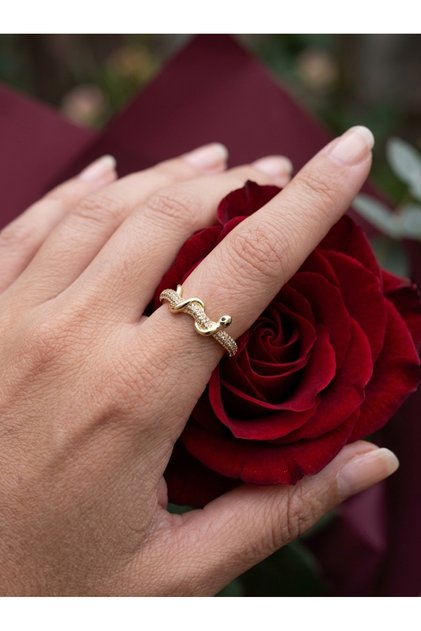 Zircon Stone Snake Shaped Ring