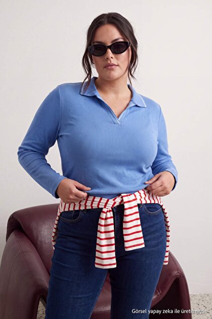 Açık Mavi Triko Yaka Detaylı Fitted/Vücuda Oturan Fitilli Esnek Örme Bluz TBBAW26AF00020