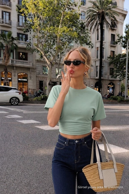 Women's Crew Neck Crop T-Shirt