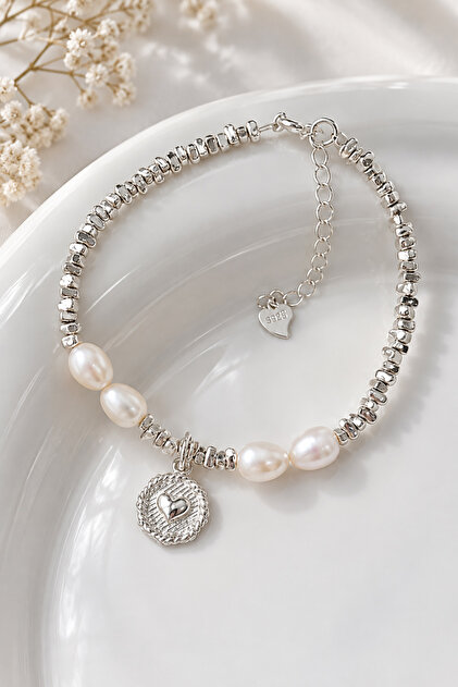 Elegant Women's Bracelet with Silver Pearl Heart Detail