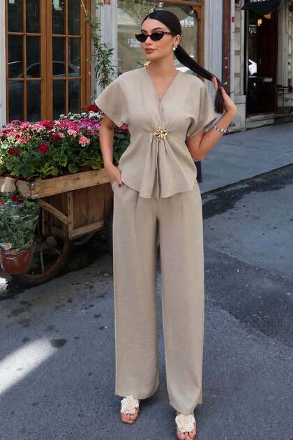 Tensel Fabric Tie-Up Set with Gold Accessories — Beige