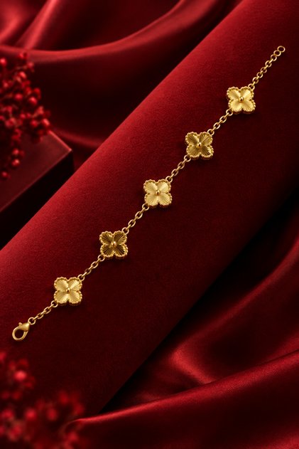Lumière d’Asel Onéclis Gold Dört Yaprak Motifli Zarif Zincir Bileklik