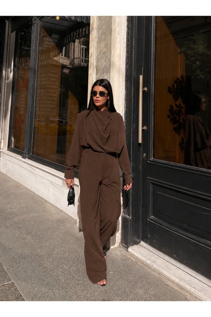 Women's Brown Flowy Blouse and Pants Two-Piece Set
