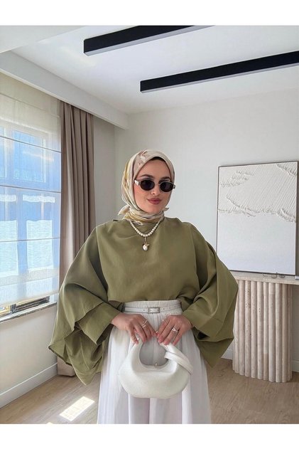 Women's Oversize Loose Bat Sleeve Stylish and Comfortable Daily Hijab Shirt