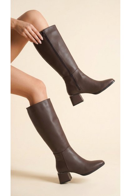Women's Below the Knee Cream Heeled Shiny Detailed Zippered Leather Look Long Boots