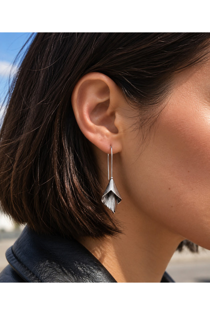 Bloom Collection Veyra Gümüş Renk Çelik Uzun Sallantılı Küpe