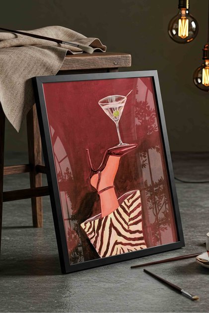 Martini Kadehi ve Topuklu Ayakkabı Tablosu Bordo Zemin Zebra Desen – Martini Topuk – Çerçeveli