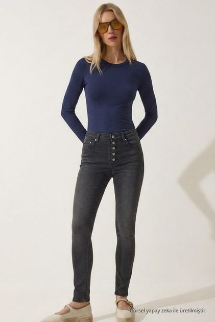 Women's Comfort Seasonal Smoked Slim Blouse