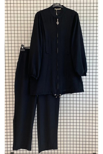 Zippered, Elastic Sleeves, Seasonal Full Fit Top and Bottom Set