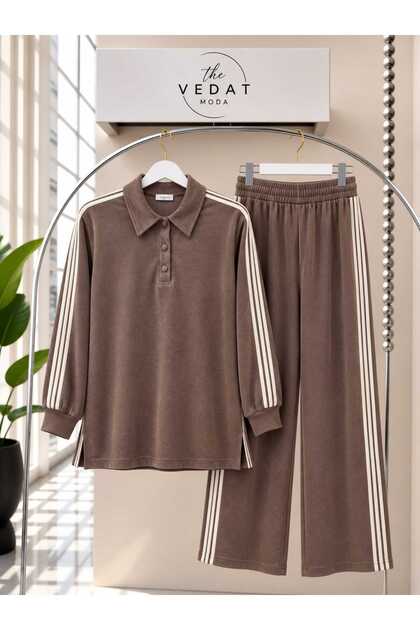 Damenanzug aus Piqué-Stoff mit seitlichem Streifendetail -0950