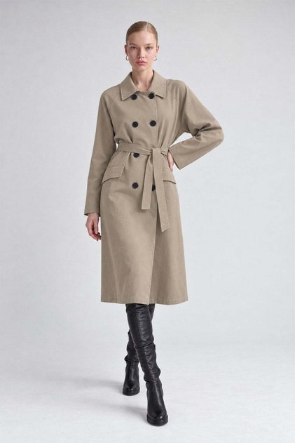 Double-breasted trench coat in gray