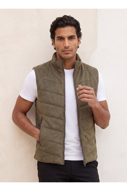 Smart Quilted Sleeveless Jacket with Pockets