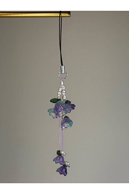 Violet Flora Charm | El Yapımı Mor Çiçekli Telefon Aksesuarı