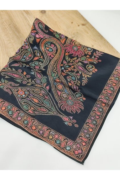 Siyah Etnik Motif Desenli Pamuklu Soft Eşarp