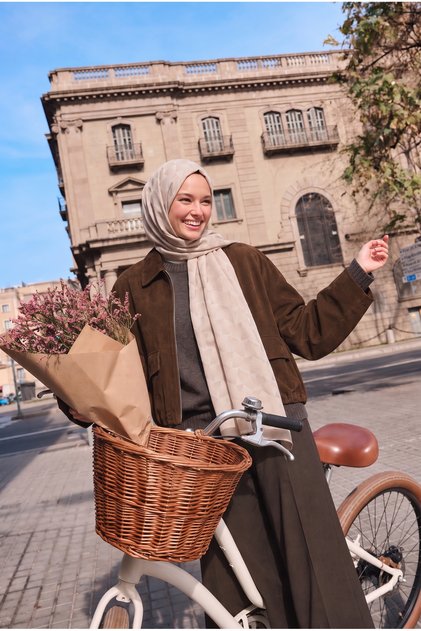 شال قطني بنمط هندسي - حجري