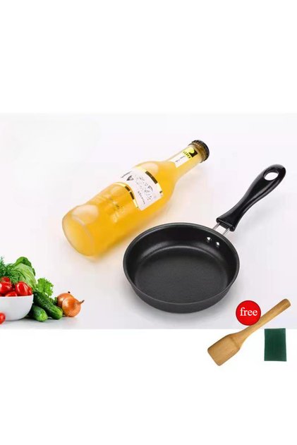 black Mini Non-Stick Skillet with Cast Iron Handle Egg Frying Pan Suitable for Induction Cookers Gas