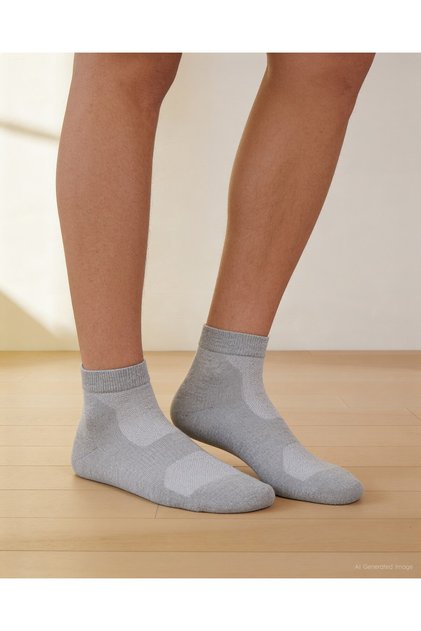 Unisex Stitch-Free terry loop short athletic socks - grey