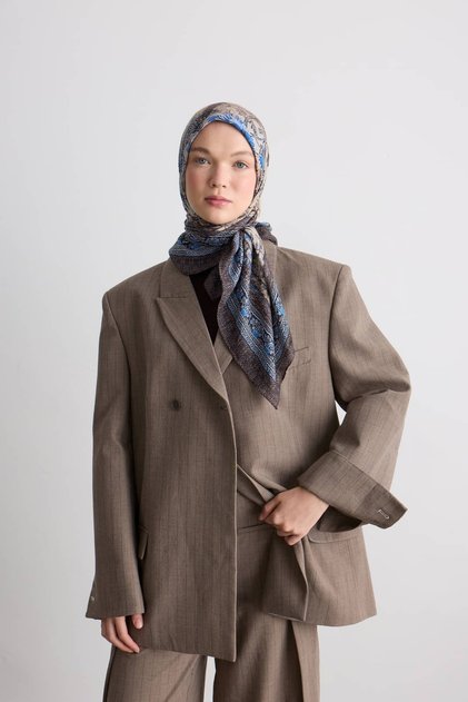 Majestic Rose Pattern Bamboo Scarf
