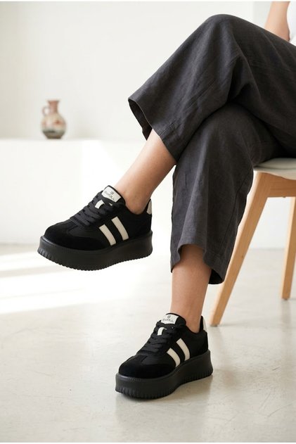 Women's Double Striped Platform Sole Sneaker with Suede Detail, Lace-Up Comfortable Walking and Casual Sports Shoes, Thick Sole Sneaker