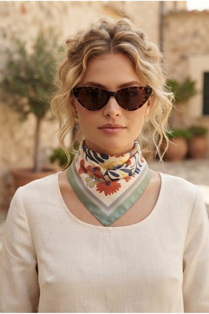Women's patterned scarf