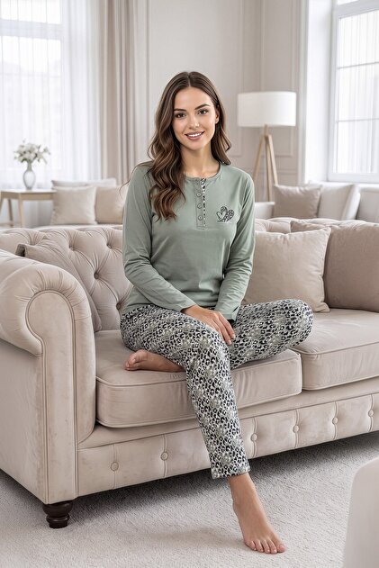 Women's Green 100% Pure Cotton Long Sleeve Pajama Set, Comfortable Fit, Buttoned Collar, Pocket Detail