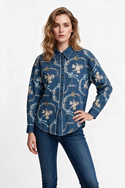 Kadın İşlemeli Denim Gömlek Klasik Yaka Uzun Kollu Beyaz Biyeli Rahat Kesim