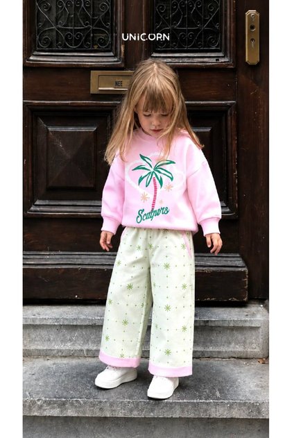 Girl's Pink Palm Tree Patterned Sweatshirt and Colorful Denim Trousers 2-Piece Set