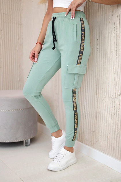 Pantaloni cargo de damă verde mentă închis cu inscripția lampas fashion