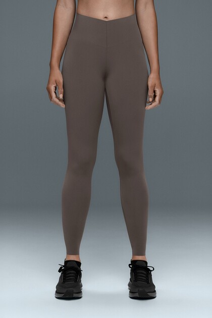 V-cut Light Touch 65cm high-rise ankle-length leggings