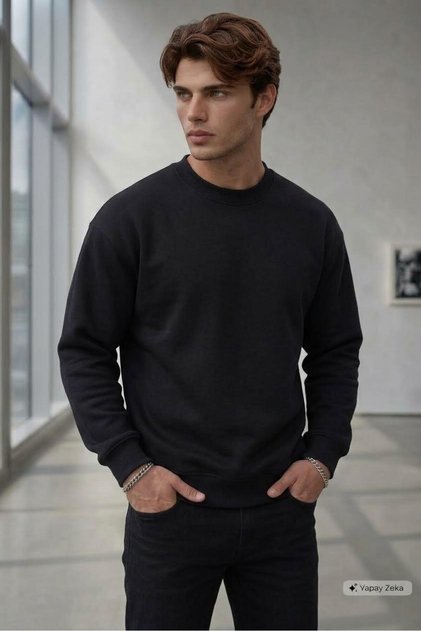 Men's Black Hoodless Crew Neck Sweatshirt