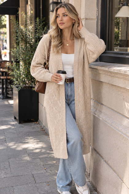 Beigefarbene lange Strickjacke für Damen