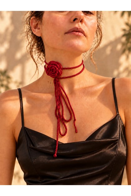 Handmade Crochet Rose Motif Necklace – Bohemian & Vintage Design