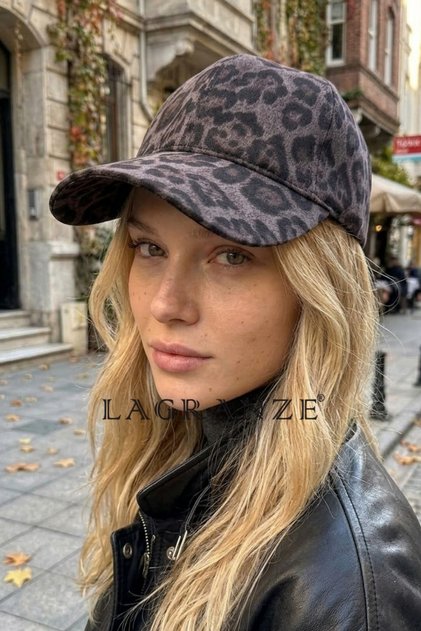 Lagranze Women's Luxury Leopard Pattern Premium Hat