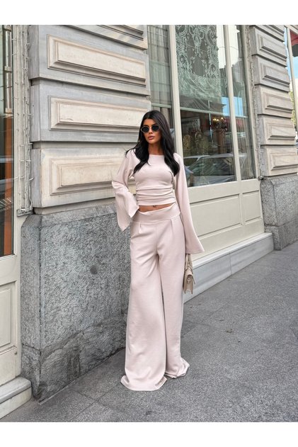 Set de bluză și pantaloni spaniole bej pentru femei