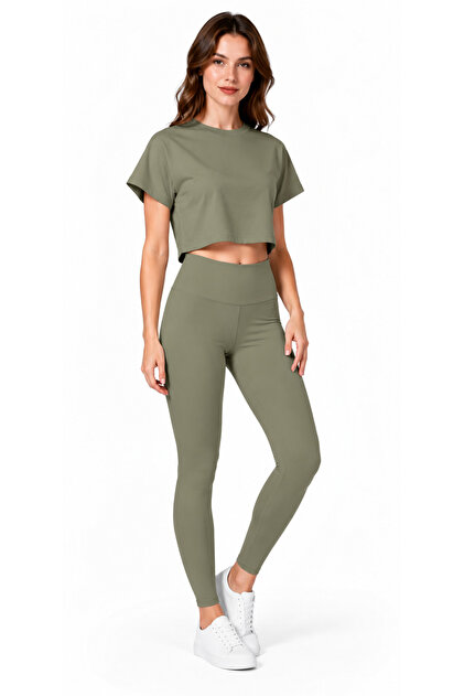 Kadın Spor Alt Üst Takım – Yüksek Bel Tayt ve Dökümlü Crop T-Shirt Fitness Seti