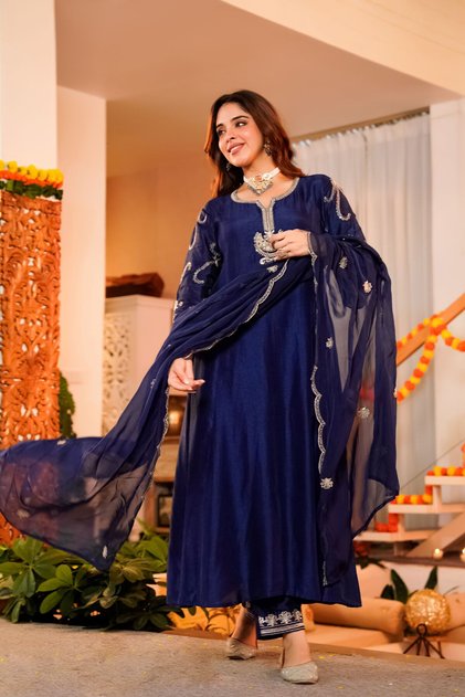 Premium Anarkali Kurta Set for Women in Pure Russian Silk with Embroidered Kurta, Shantoon Pants & Organza Dupatta | Indian Ethnic Wear | Festive & Wedding Wear