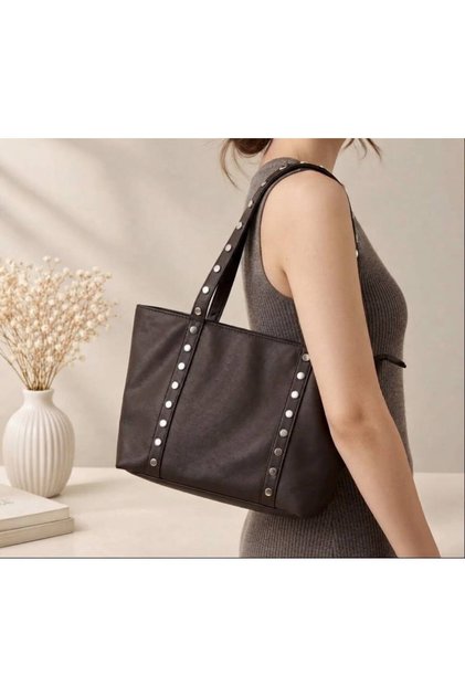 Modern Design Studded Women's Shoulder and Shoulder Bag