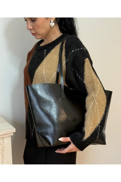 Women's Ala Model Accessory Detailed Shopper Bag