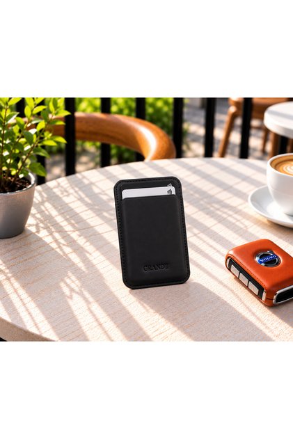 Vegan Leather Magsafe Card Holder Black