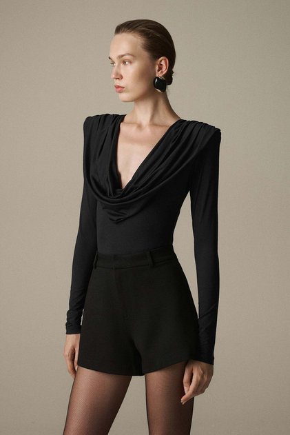 Degaje yaka bodysuit