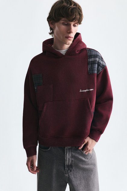 Boxy Fit Patch Detailed Sweatshirt