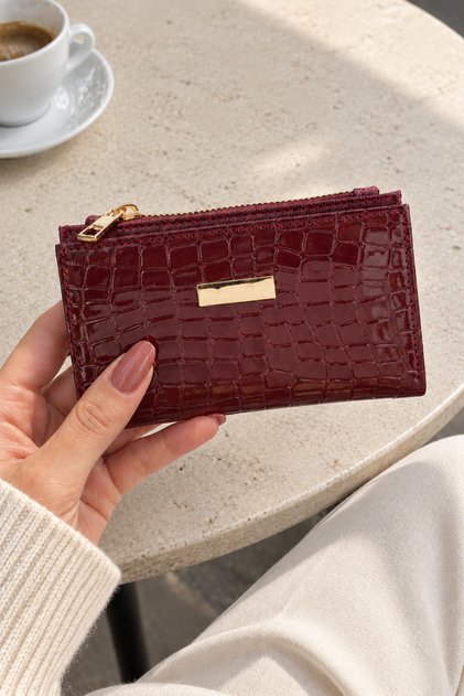 Women's Basic Wallet with Crocodile Pattern Appearance