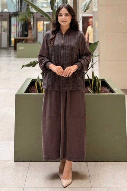 طقم تنورة من قماش بوروموكو مع سحاب أمامي