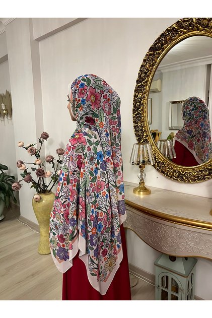 Çiçek Desenli Şal