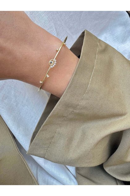Eye Detail Gold Handcuff Bracelet