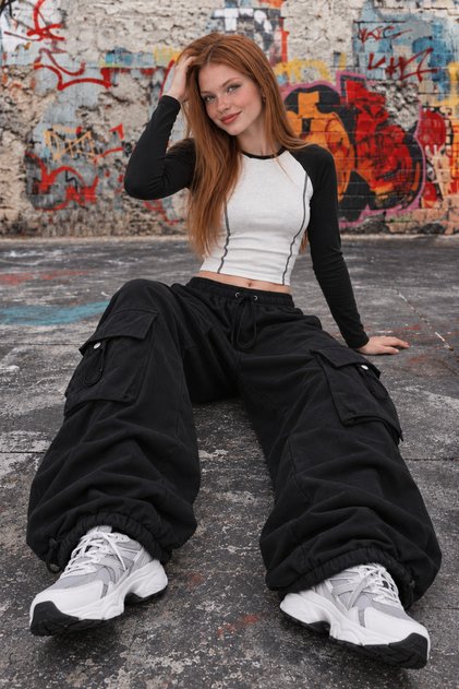 New Season, Tactical Y2K, Black, Pocketed, Extra Loose Cargo Pants