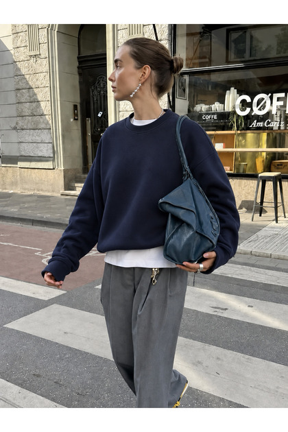 Kadın Oversize Basic Bisiklet Yaka Sweatshirt Lacivert– 3 İplik Şardonlu Polar