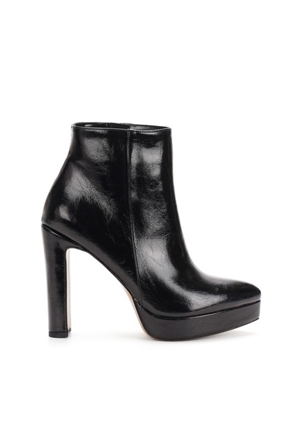Women's patent leather look platform heel chic boots
