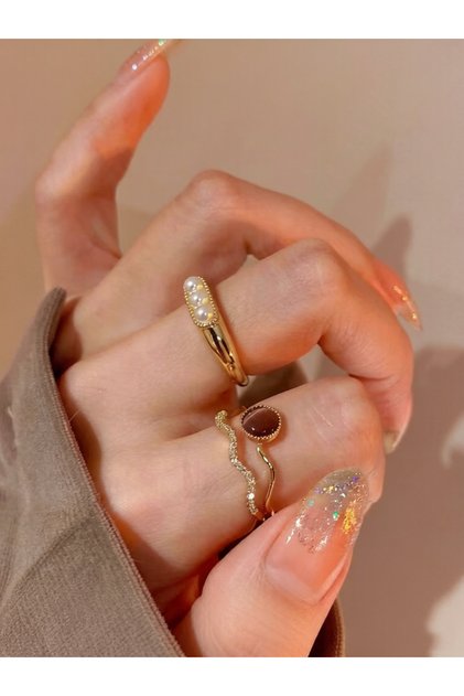 Gold and Pearl Ring Set