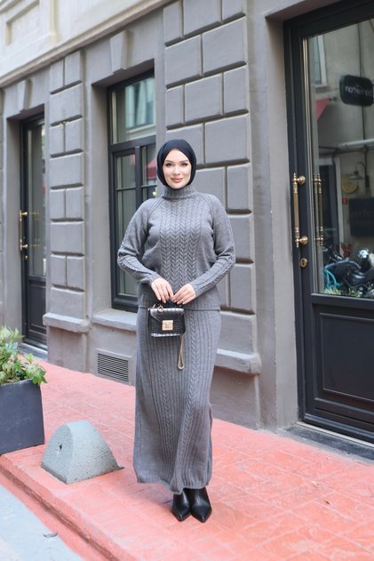 Strick Set with Scarf Skirt